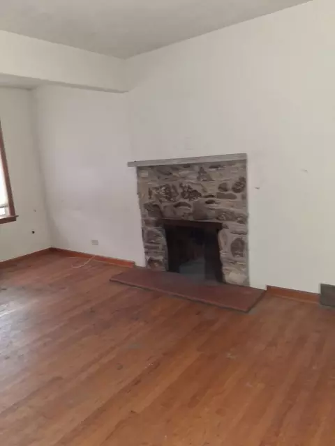Living - 213 S Summit St, Wheaton, IL 60187 photo 1 of 4