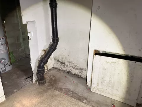 Bath - 213 S Summit St, Wheaton, IL 60187 photo 2 of 2