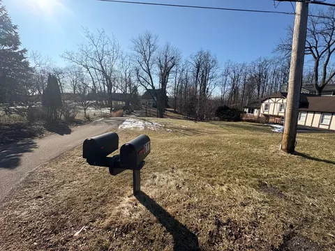 611 E Main Street Rd, Cary, IL 60013 photo 3