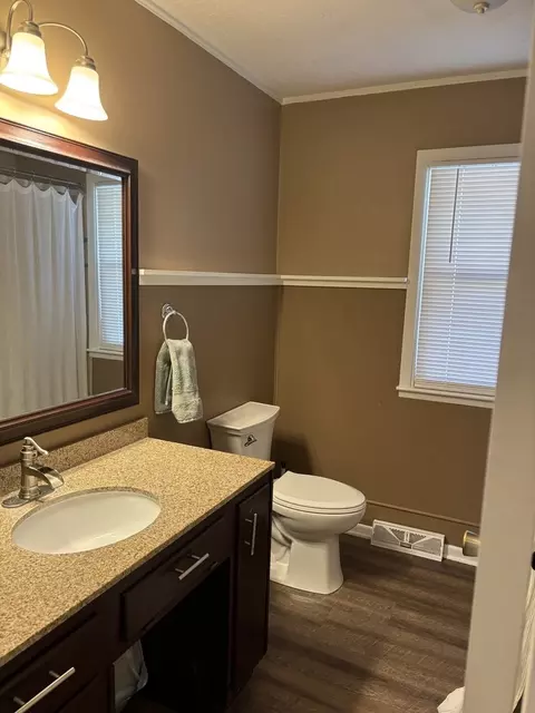 Bath - 400 E Knox St, Morrison, IL 61270 photo 1 of 1