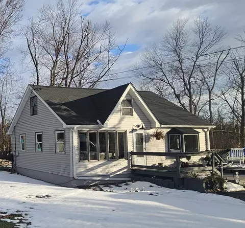 37561 N Granada Blvd, Lake Villa, IL 60046