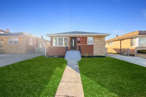 7746 S Kolmar Ave, Chicago, IL 60652