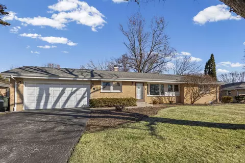 103 Coldren Dr, Prospect Heights, IL 60070