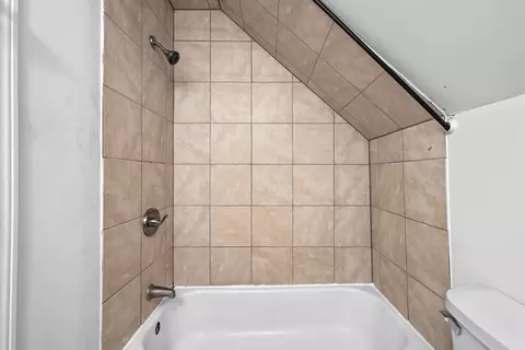 Bath - 1715 3rd St, Moline, IL 61265 photo 2 of 3