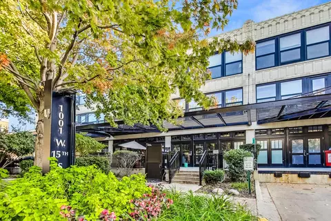 1001 W 15th St #241, Chicago, IL 60608
