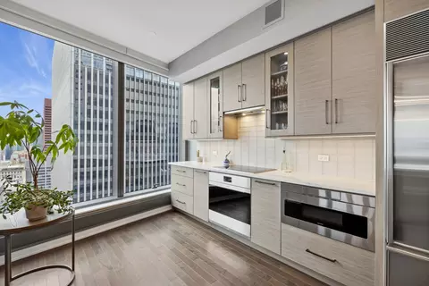 60 E Monroe St #3402, Chicago, IL 60603 photo 10