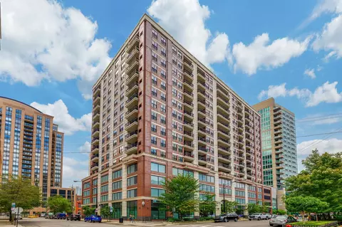 451 W Huron St #502, Chicago, IL 60654