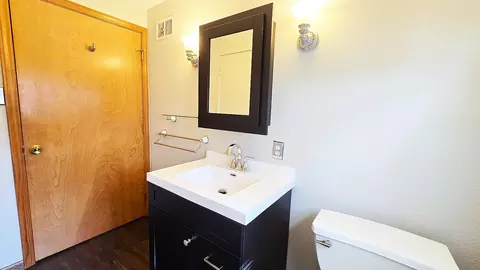 Bath - 23 Park Ln, Centralia, IL 62801 photo 3 of 3
