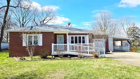 23 Park Ln, Centralia, IL 62801