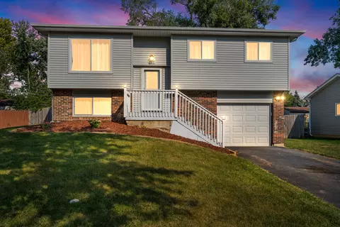 220 N Ashbury Ave, Bolingbrook, IL 60440