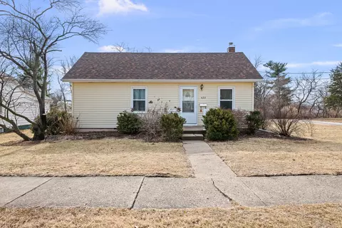 422 W Exchange St, Geneseo, IL 61254