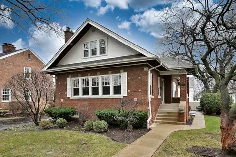 225 S Fairview Ave, Elmhurst, IL 60126