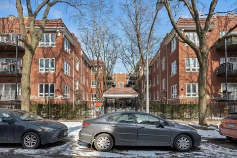 912 W Agatite Ave #1, Chicago, IL 60640