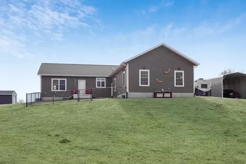 2451 Palmer Rd, Albany, IL 61230