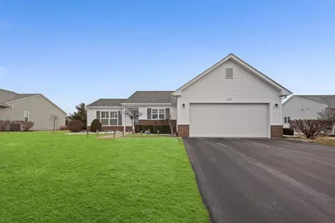 822 Hanson Ave, Mchenry, IL 60050