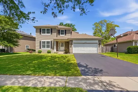 1445 Bridgedale Rd, Crystal Lake, IL 60014