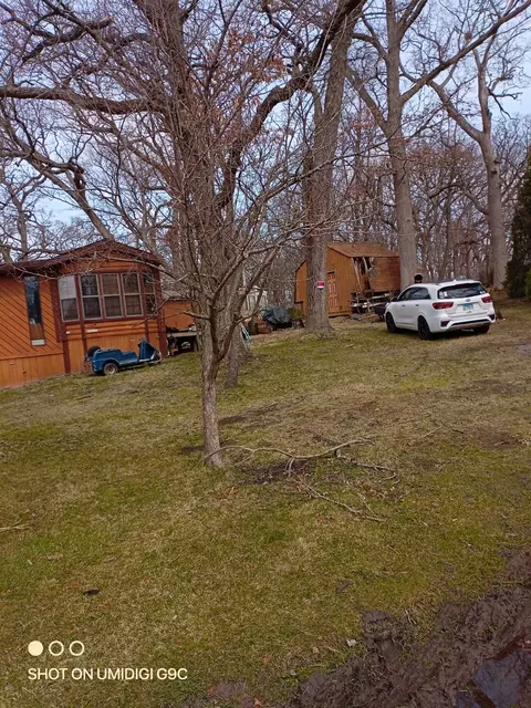 27 Oyster Bay Bay, Lakemoor, IL 60051