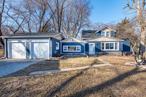 22678 W Silver Lake Ave, Antioch, IL 60002