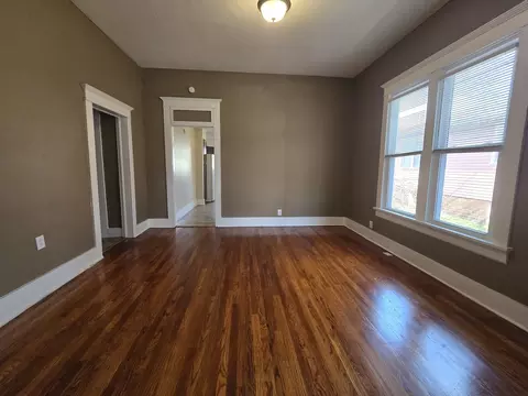 Living - 1912 Edith St, Murphysboro, IL 62966 photo 4 of 4