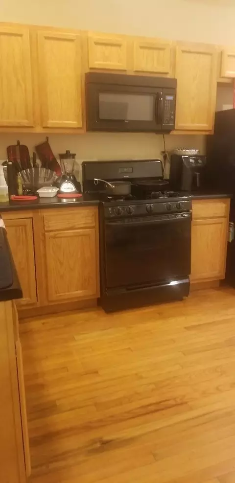 Kitchen - 2917 W Monroe St, Chicago, IL 60612 photo 1 of 1