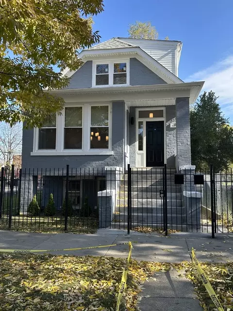 15 S Albany Ave, Chicago, IL 60612