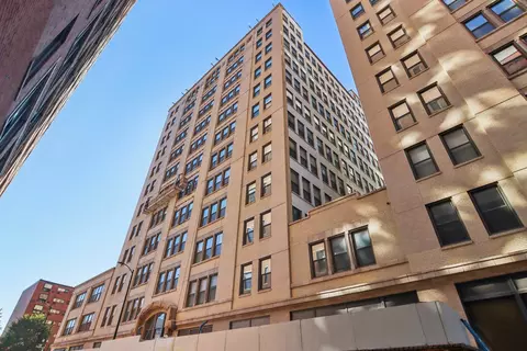 780 S Federal St #902, Chicago, IL 60605