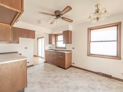 Kitchen - 7849 80th Pl, Bridgeview, IL 60455 photo 3 of 3