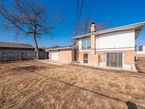 Exterior - 7849 80th Pl, Bridgeview, IL 60455 photo 2 of 3