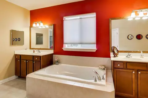 2313 Eisenhower Blvd, Mchenry, IL 60051 photo 27