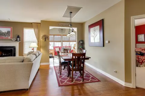 2313 Eisenhower Blvd, Mchenry, IL 60051 photo 14