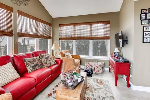 2313 Eisenhower Blvd, Mchenry, IL 60051 photo 17