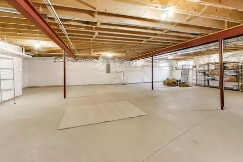 2313 Eisenhower Blvd, Mchenry, IL 60051 photo 32