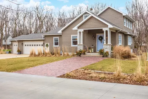 102 W Virginia Ave, Normal, IL 61761