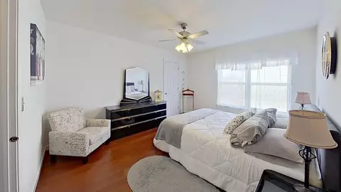 Bedroom - 32764 N Innetowne Rd, Lakemoor, IL 60051 photo 2 of 3