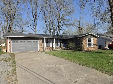 8 Buena Vista Dr, Murphysboro, IL 62966