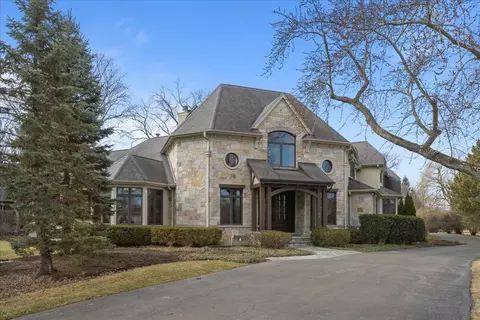 440 Lee Rd, Northbrook, IL 60062