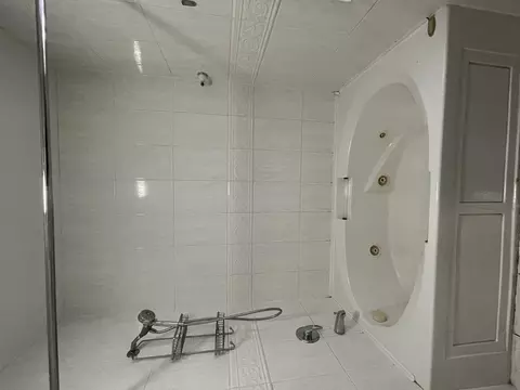 Bath - 1643 E 86th St, Chicago, IL 60617 photo 2 of 2