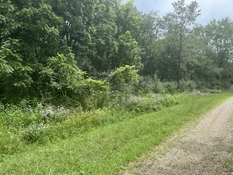 28 Cedar Ln, Putnam, IL 61560
