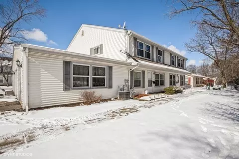 1797 Queensbury Cir, Hoffman Estates, IL 60169