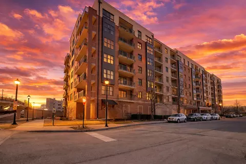 300 Anthony Ave #711, Mundelein, IL 60060