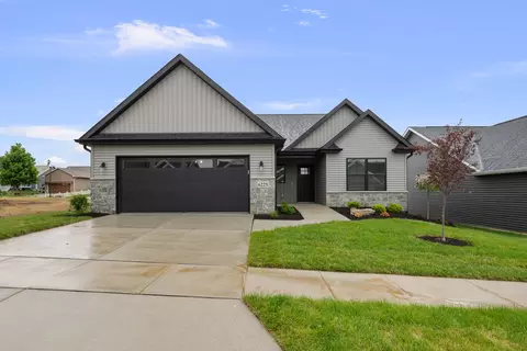 6225 College Ave, Davenport, IA 52807