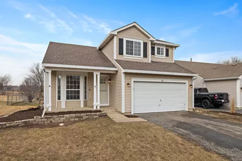 305 Harvest Gate Rd, Lake In The Hills, IL 60156