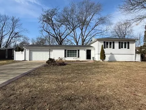 2724 N Country Club Terrace Ter, Rockford, IL 61103