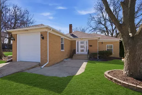 Exterior - 217 E 11th St, Lockport, IL 60441 photo 4 of 5