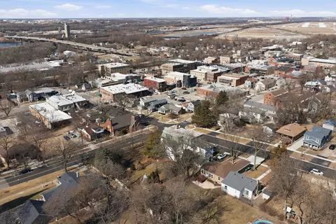 View/Area - 217 E 11th St, Lockport, IL 60441 photo 1 of 5