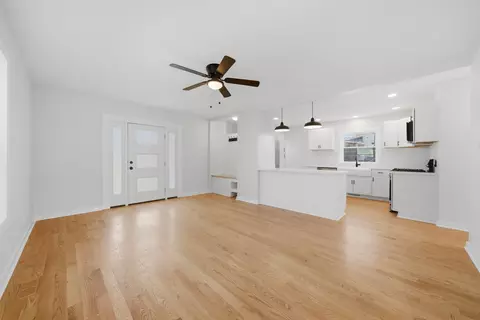 Living - 217 E 11th St, Lockport, IL 60441 photo 4 of 7