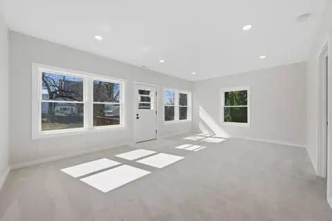 Living - 217 E 11th St, Lockport, IL 60441 photo 5 of 7