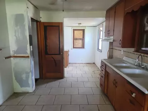 Entry Way - 311 54th St, Moline, IL 61265 photo 1 of 1