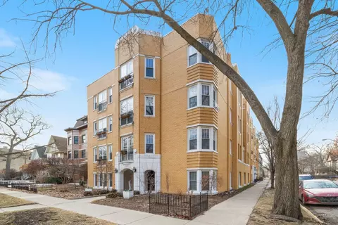 227 N Grove Ave #3, Oak Park, IL 60302