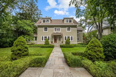 412 Central Ave, Wilmette, IL 60091
